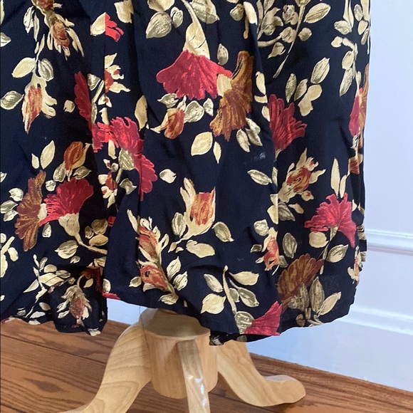 Mevisto Floral Black Skirt - Picture 6 of 8